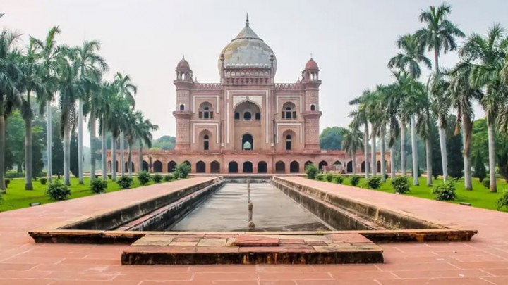 Old and New Delhi City…